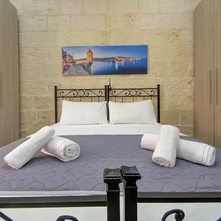 Lejlighed Victory In Historic Birgu, A Touch Of Maltese Tradition By 360 Estates *