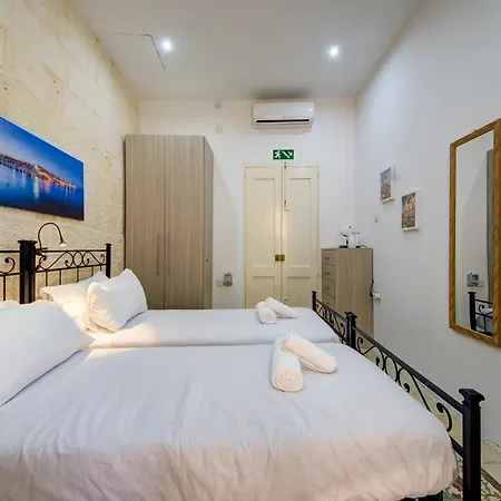 Victory In Historic Birgu, A Touch Of Maltese Tradition By 360 Estates *
