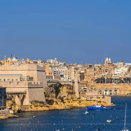 Victory In Historic Birgu, A Touch Of Maltese Tradition By 360 Estates * Birgu